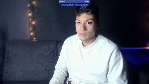 Snapshot of harrydavidsonx chatting on 11/04/25, 03:49 ... online show from 11/04/25, 03:49