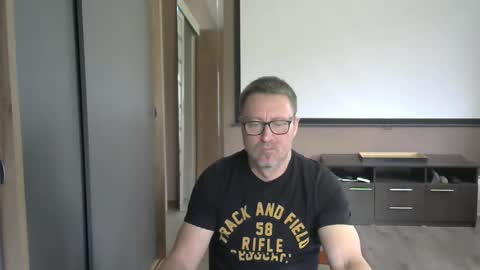 Snapshot of harrysnake chatting on 10/08/25, 11:52 HarrySnake online show from 10/08/25, 11:52