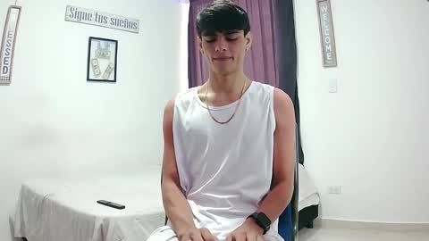 Snapshot of harrythomson1 chatting on 02/15/26, 09:44 harry thomson online show from 02/15/26, 09:44