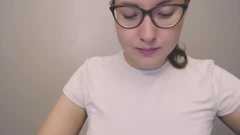 Snapshot of hartfoxx chatting on 10/15/25, 10:10 hartfoxx online show from 10/15/25, 10:10