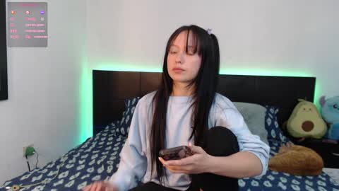 Snapshot of haru_420 chatting on 09/10/25, 01:00 Sofia Damin online show from 09/10/25, 01:00