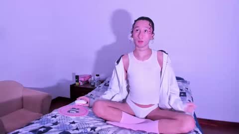 Snapshot of haru__kii chatting on 02/02/25, 01:52 haru online show from 02/02/25, 01:52