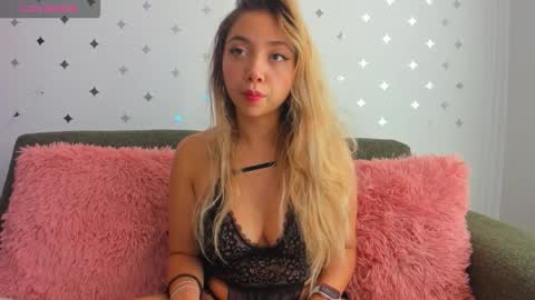 Sophia Blossom online show from 01/08/26, 08:44