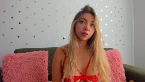 Sophia Blossom online show from 02/04/26, 08:58