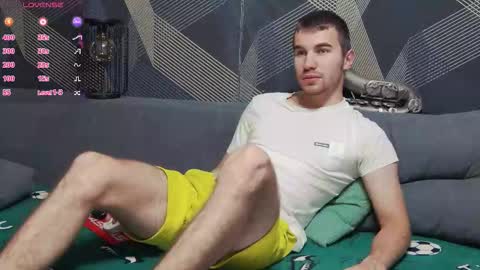 Snapshot of harvey_ren chatting on 11/19/25, 08:09 Harvey online show from 11/19/25, 08:09