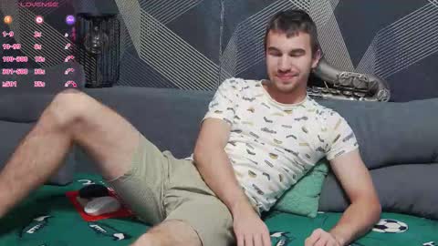 Snapshot of harvey_ren chatting on 11/22/25, 08:19 Harvey online show from 11/22/25, 08:19