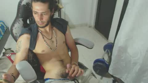 Snapshot of hasani_savala chatting on 10/10/25, 05:06 Hasani online show from 10/10/25, 05:06