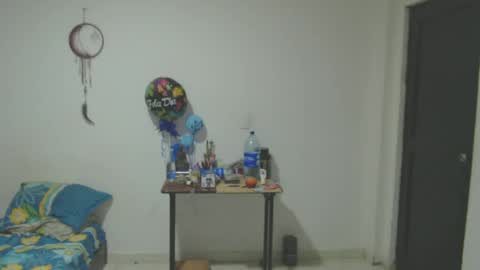 Snapshot of hasani_savala chatting on 10/11/25, 11:25 Hasani online show from 10/11/25, 11:25