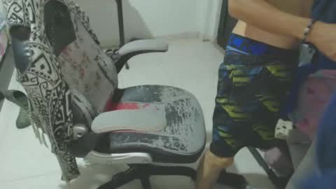 Snapshot of hasani_savala chatting on 10/29/25, 05:10 Hasani online show from 10/29/25, 05:10