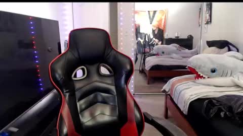 Snapshot of hashg0d chatting on 12/14/25, 05:13 hashg0d online show from 12/14/25, 05:13