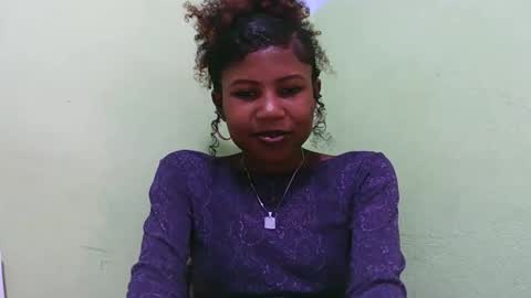 Snapshot of hasleyinah chatting on 01/18/26, 07:23 hasleyinah online show from 01/18/26, 07:23