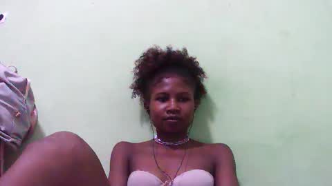 Snapshot of hasleyinah chatting on 03/24/26, 06:46 hasleyinah online show from 03/24/26, 06:46
