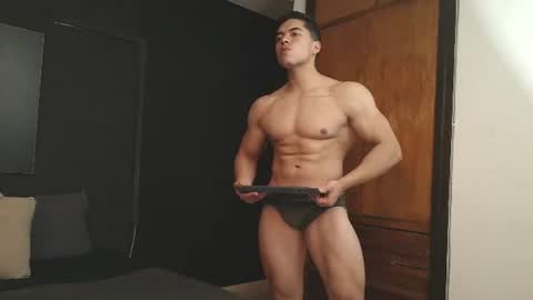 hat_guy01 online show from 06/19/26, 09:51
