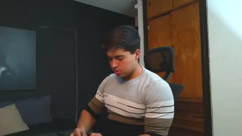 hat_guy01 online show from 07/16/26, 09:43