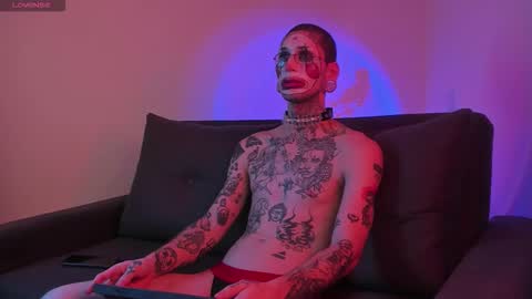 More content   2   online show from 10/31/25, 06:20