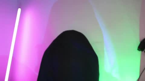 More content   2   online show from 05/20/26, 12:17