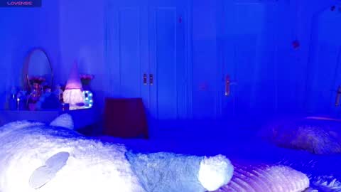 petunia  online show from 12/31/24, 05:55