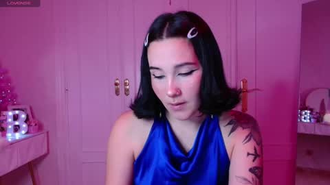petunia  online show from 01/06/25, 07:42