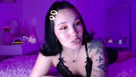 petunia  online show from 01/07/25, 08:03