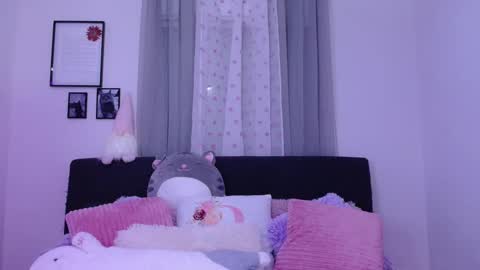 petunia  online show from 01/10/25, 07:46