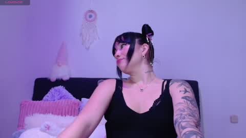 petunia  online show from 01/20/25, 09:22