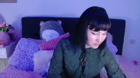 petunia  online show from 02/21/25, 11:32