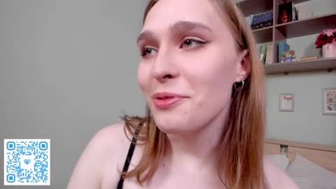 Mia online show from 05/02/26, 02:11