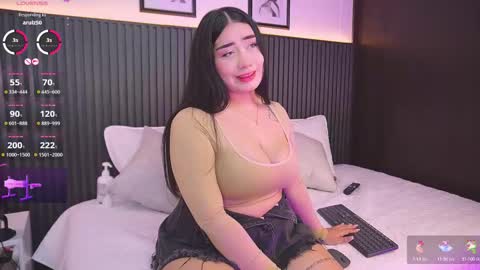 Snapshot of hay1_ chatting on 10/23/25, 04:12 haylie  See you tonight at 8pm Colombia time online show from 10/23/25, 04:12