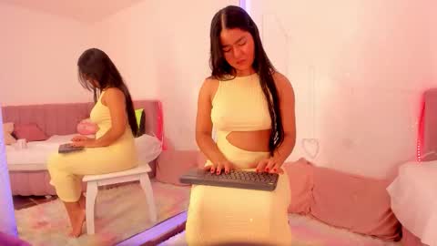 Hayami  online show from 11/28/25, 01:03