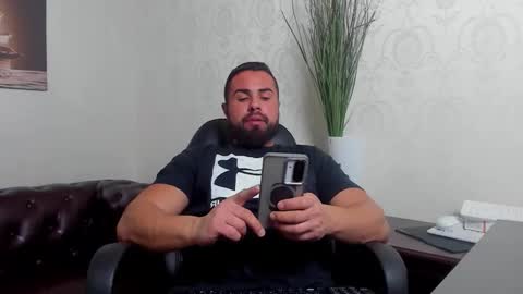 HayesWood online show from 11/21/25, 05:50