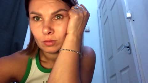 Snapshot of hayle_emmie chatting on 10/15/25, 09:04 Hayle online show from 10/15/25, 09:04