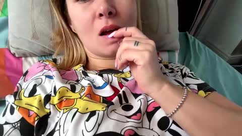 Snapshot of hayle_emmie chatting on 10/27/25, 08:29 Hayle online show from 10/27/25, 08:29