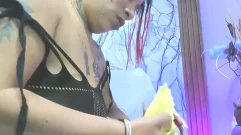 hayley miller online show from 10/17/25, 04:48