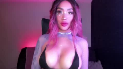 Marie online show from 10/16/25, 03:35