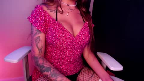 Snapshot of hazeeell chatting on 01/17/26, 03:22 Marie online show from 01/17/26, 03:22