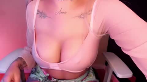 Snapshot of hazeeell chatting on 02/10/26, 04:38 Marie online show from 02/10/26, 04:38