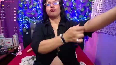 hazel online show from 12/12/24, 10:31
