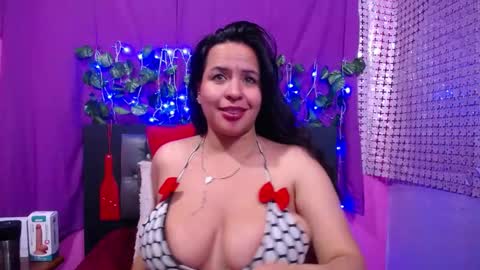 hazel online show from 01/07/25, 01:06
