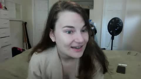 Snapshot of hazel_blue chatting on 07/07/26, 04:22 Hazel Blues online show from 07/07/26, 04:22