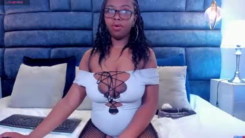 hazel_lanee online show from 06/09/26, 04:35