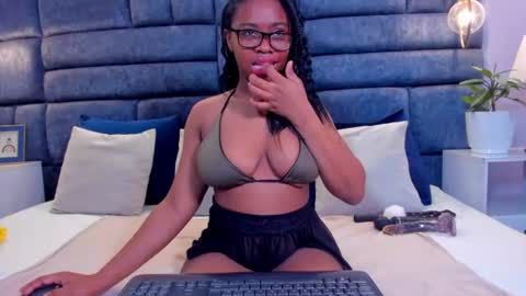 hazel_lanee online show from 07/06/26, 02:19