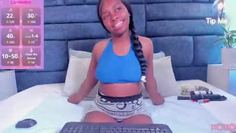 hazel_lanee online show from 07/29/26, 05:16