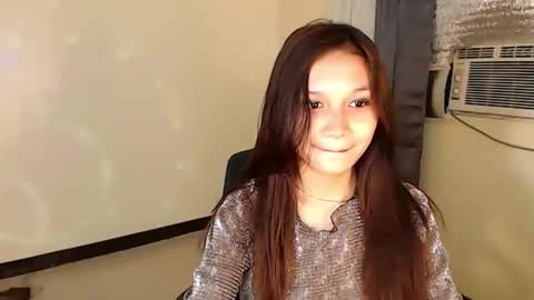 hazel_loves_you143 online show from 09/16/25, 05:30