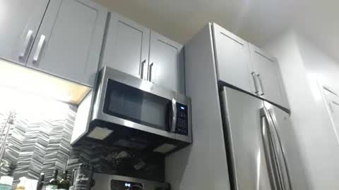 Snapshot of hazel_skye chatting on 01/01/25, 11:40 Hazel online show from 01/01/25, 11:40