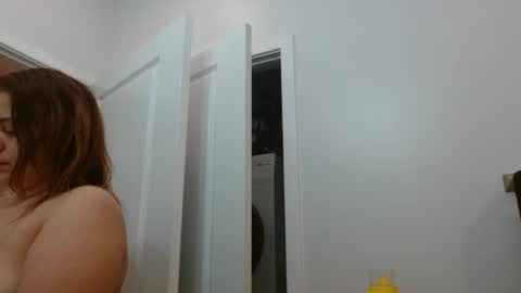 Snapshot of hazel_skye chatting on 02/08/25, 07:49 Hazel online show from 02/08/25, 07:49