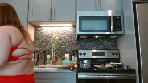 Snapshot of hazel_skye chatting on 02/18/25, 03:54 Hazel online show from 02/18/25, 03:54