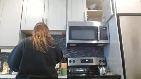 Snapshot of hazel_skye chatting on 02/21/25, 02:59 Hazel online show from 02/21/25, 02:59