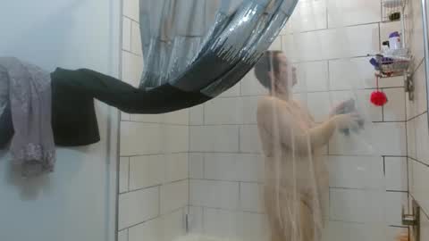 Snapshot of hazel_skye chatting on 02/27/25, 12:34 Hazel online show from 02/27/25, 12:34