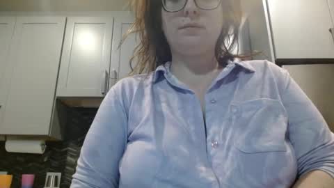 Snapshot of hazel_skye chatting on 03/03/25, 01:20 Hazel online show from 03/03/25, 01:20