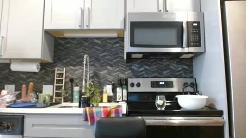 Snapshot of hazel_skye chatting on 03/07/25, 04:11 Hazel online show from 03/07/25, 04:11